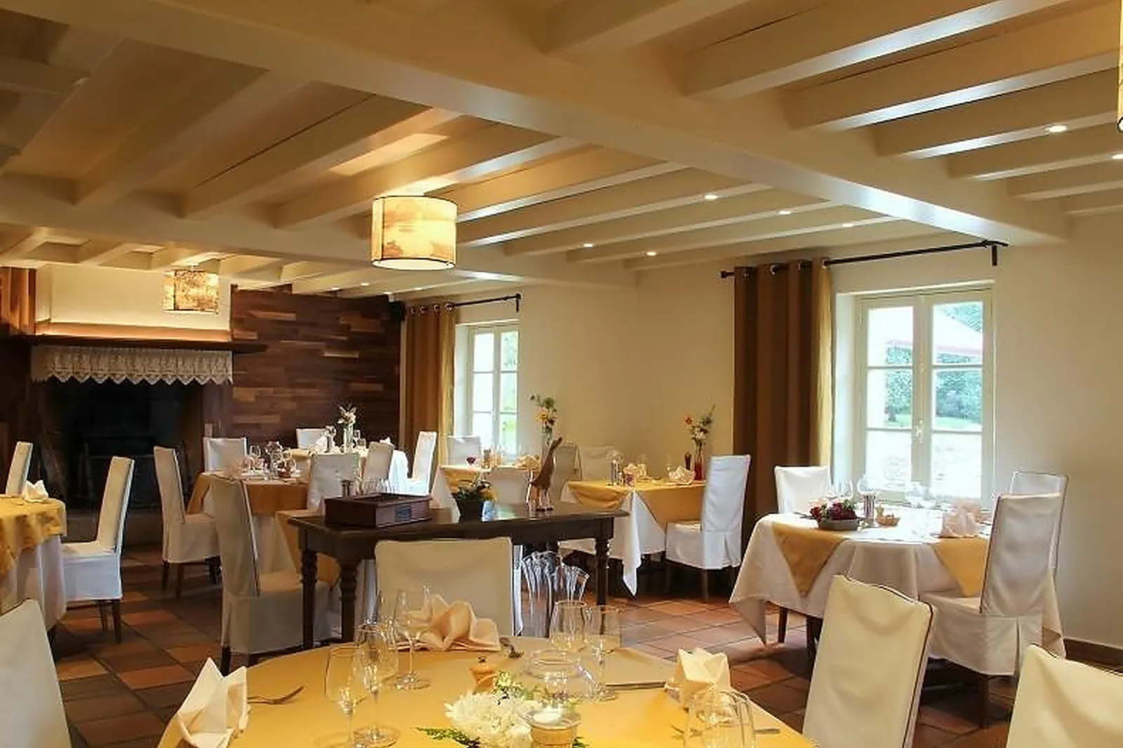 Lieux événementiels, AUBERGE DE BRECA