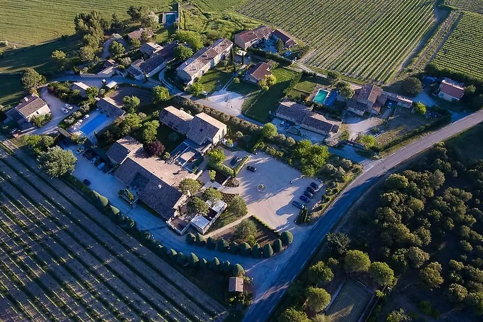 Lieux événementiels, AUBERGE DE CARCARILLE