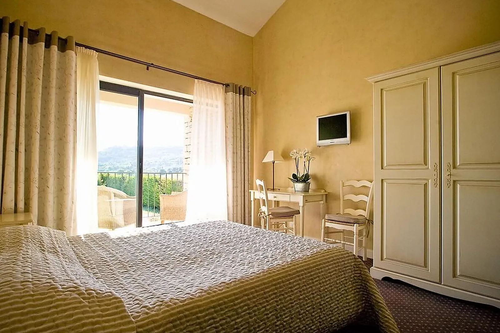 Lieux événementiels, AUBERGE DE CARCARILLE