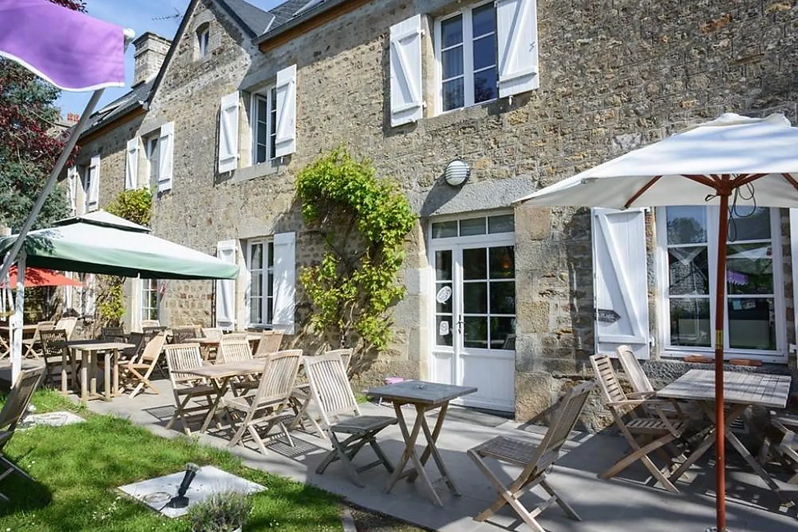 Lieux événementiels, AUBERGE DE CAROLLES