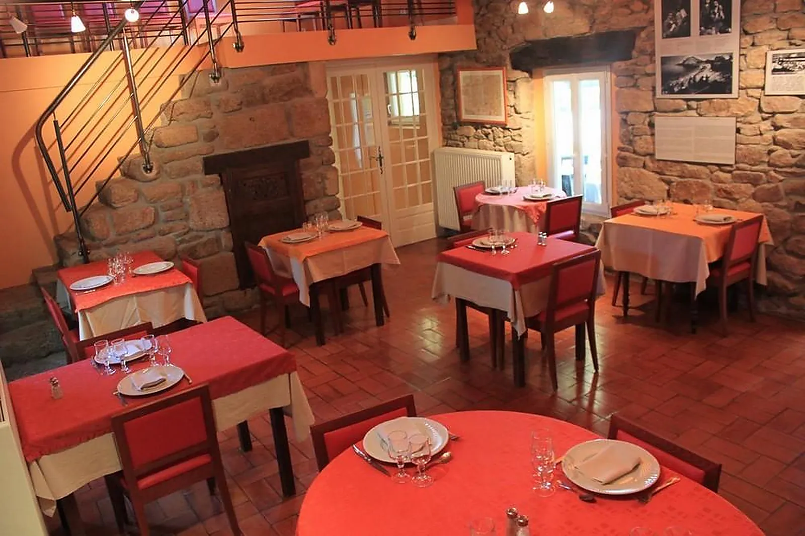 Lieux événementiels, AUBERGE DE KERALLORET