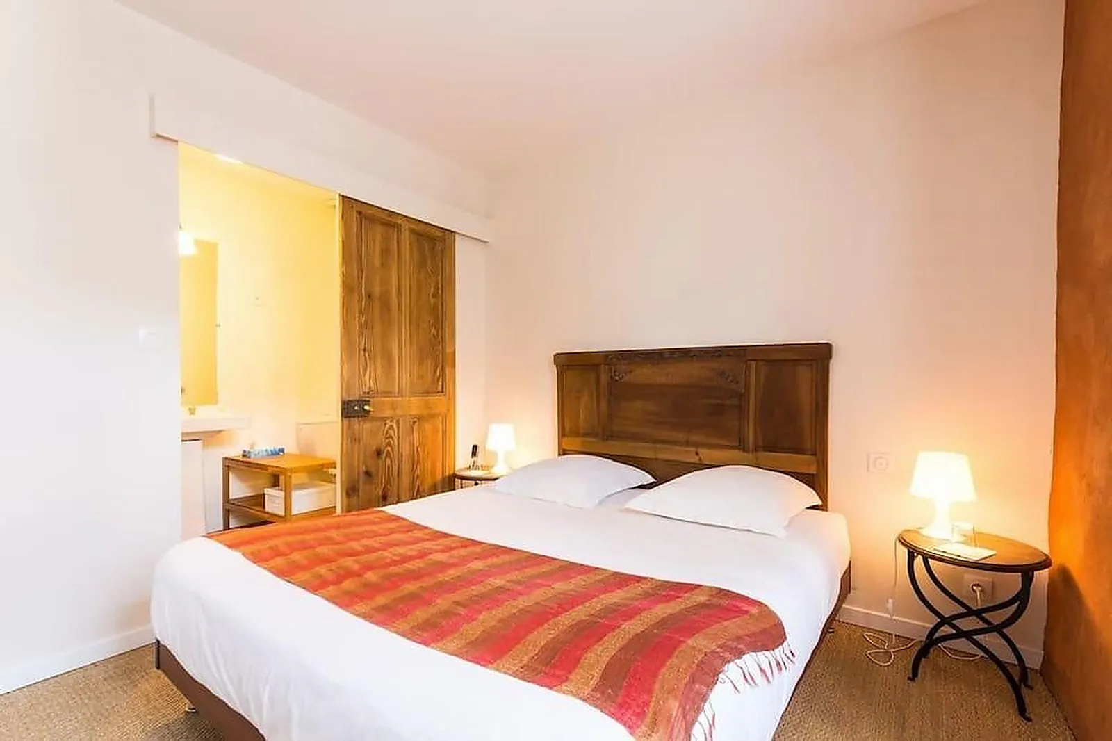 Lieux événementiels, AUBERGE DE LA BUISSONNIÈRE