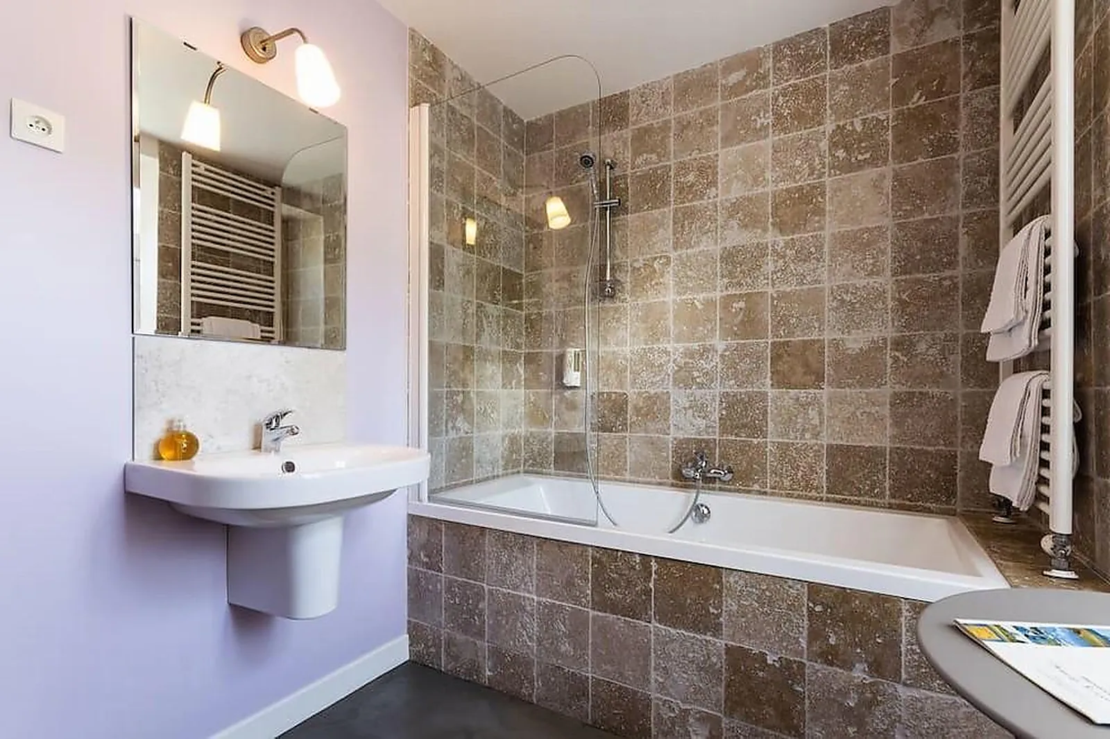 Lieux événementiels, AUBERGE DE LA BUISSONNIÈRE