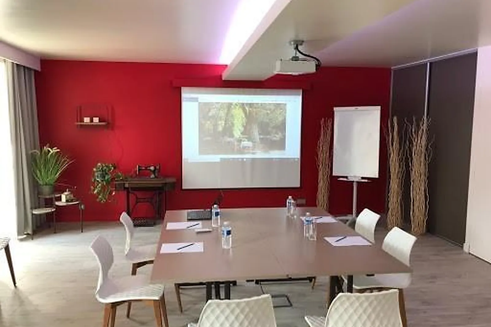 Lieux événementiels, AUBERGE DE LA ROUSSILLE