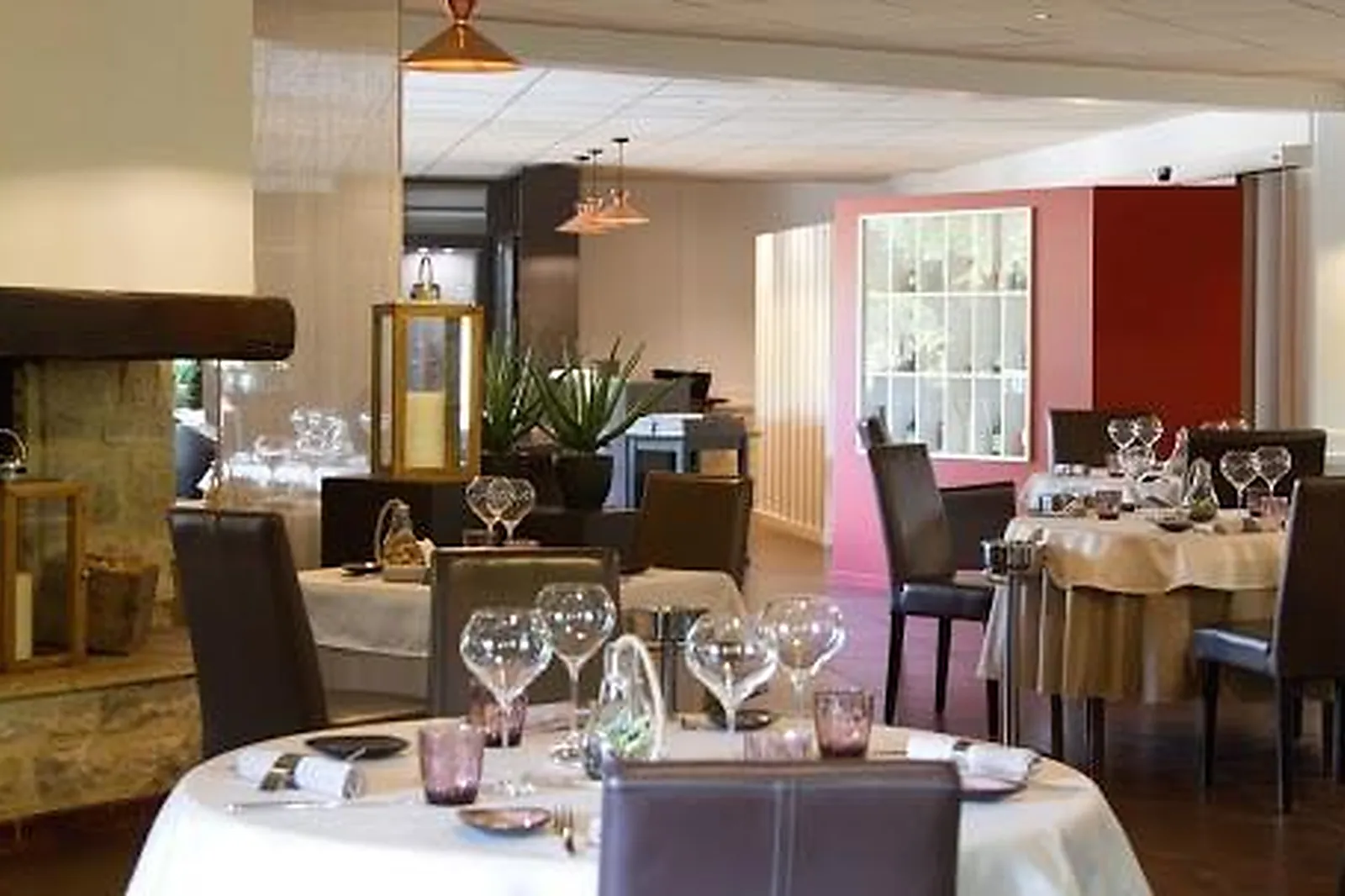 Lieux événementiels, AUBERGE DE LA ROUSSILLE