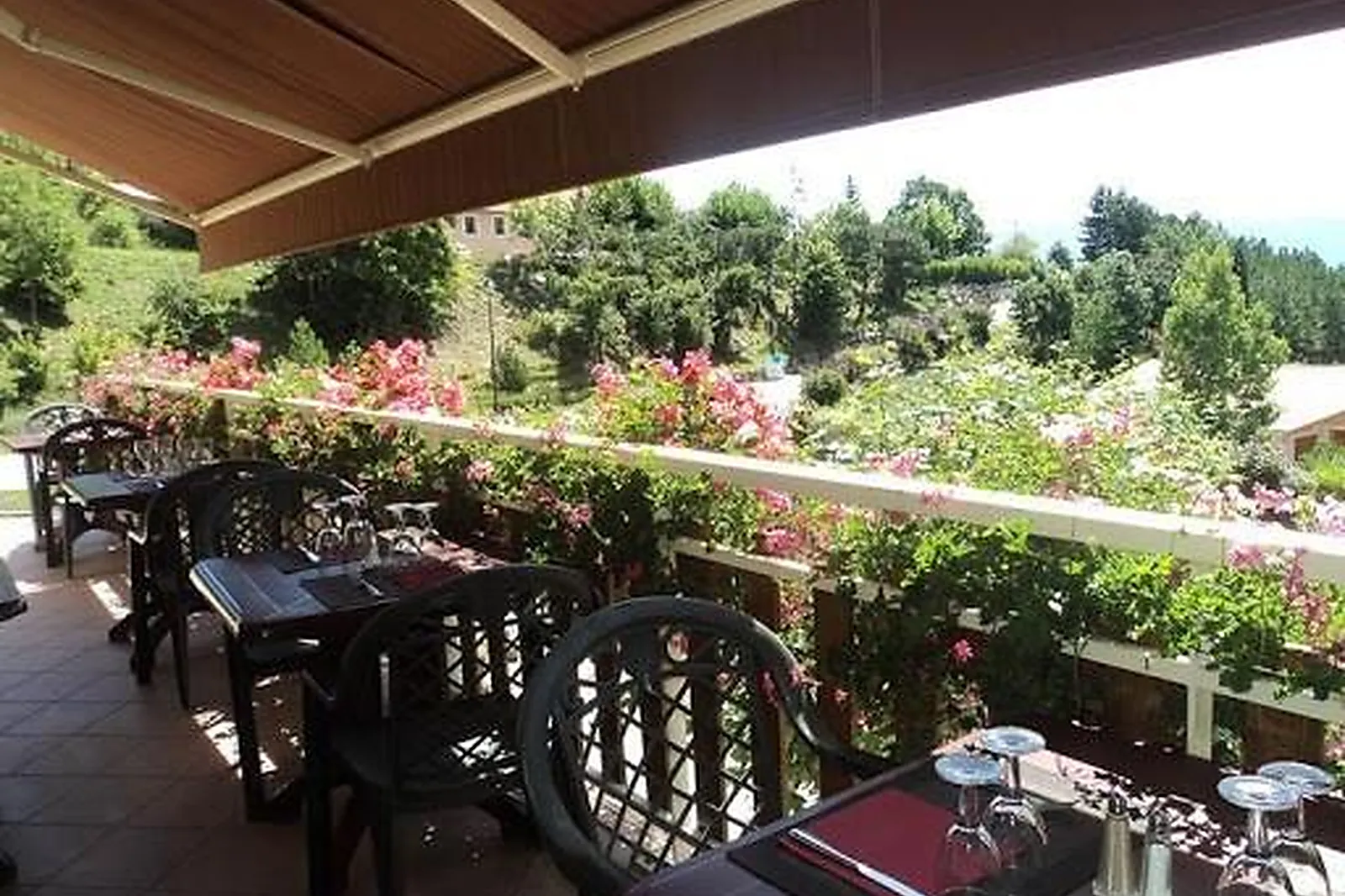 Lieux événementiels, AUBERGE DE PELLEAUTIER