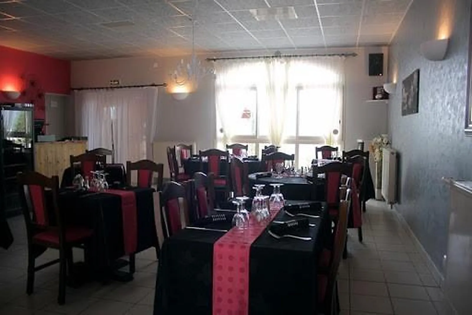 Lieux événementiels, AUBERGE DE PELLEAUTIER