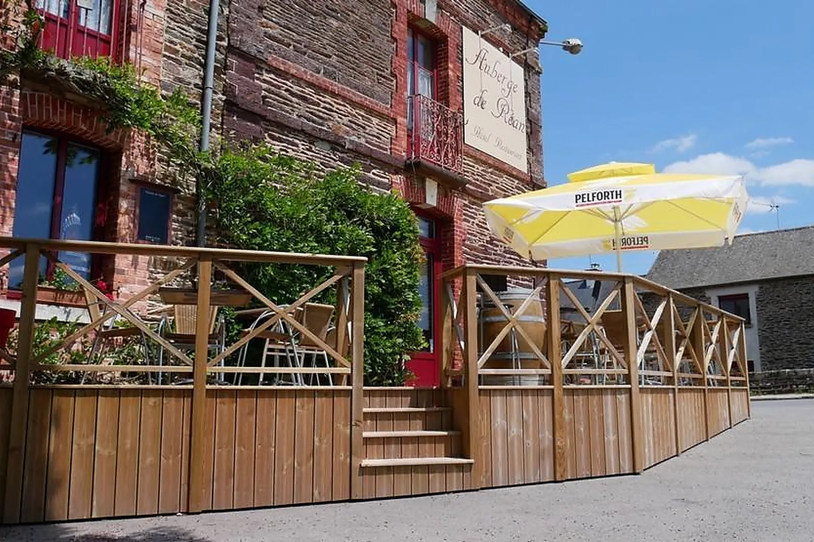 Lieux événementiels, AUBERGE DE RÉAN