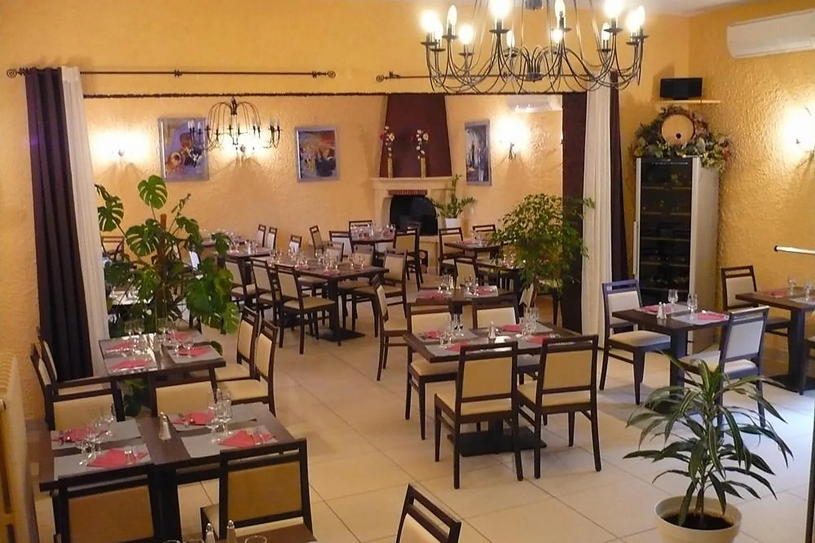 Lieux événementiels, AUBERGE DE ST DIDIER