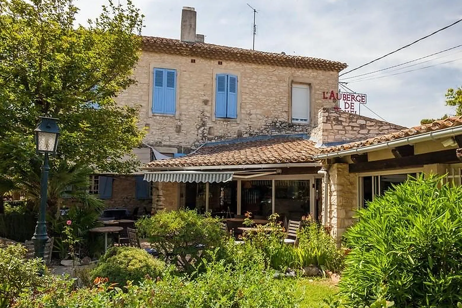 Lieux événementiels, AUBERGE DE TAVEL