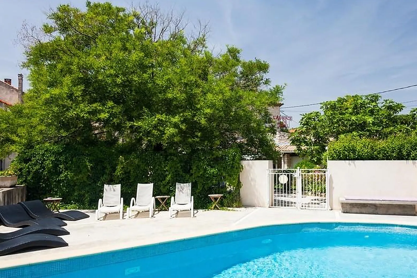 Lieux événementiels, AUBERGE DE TAVEL