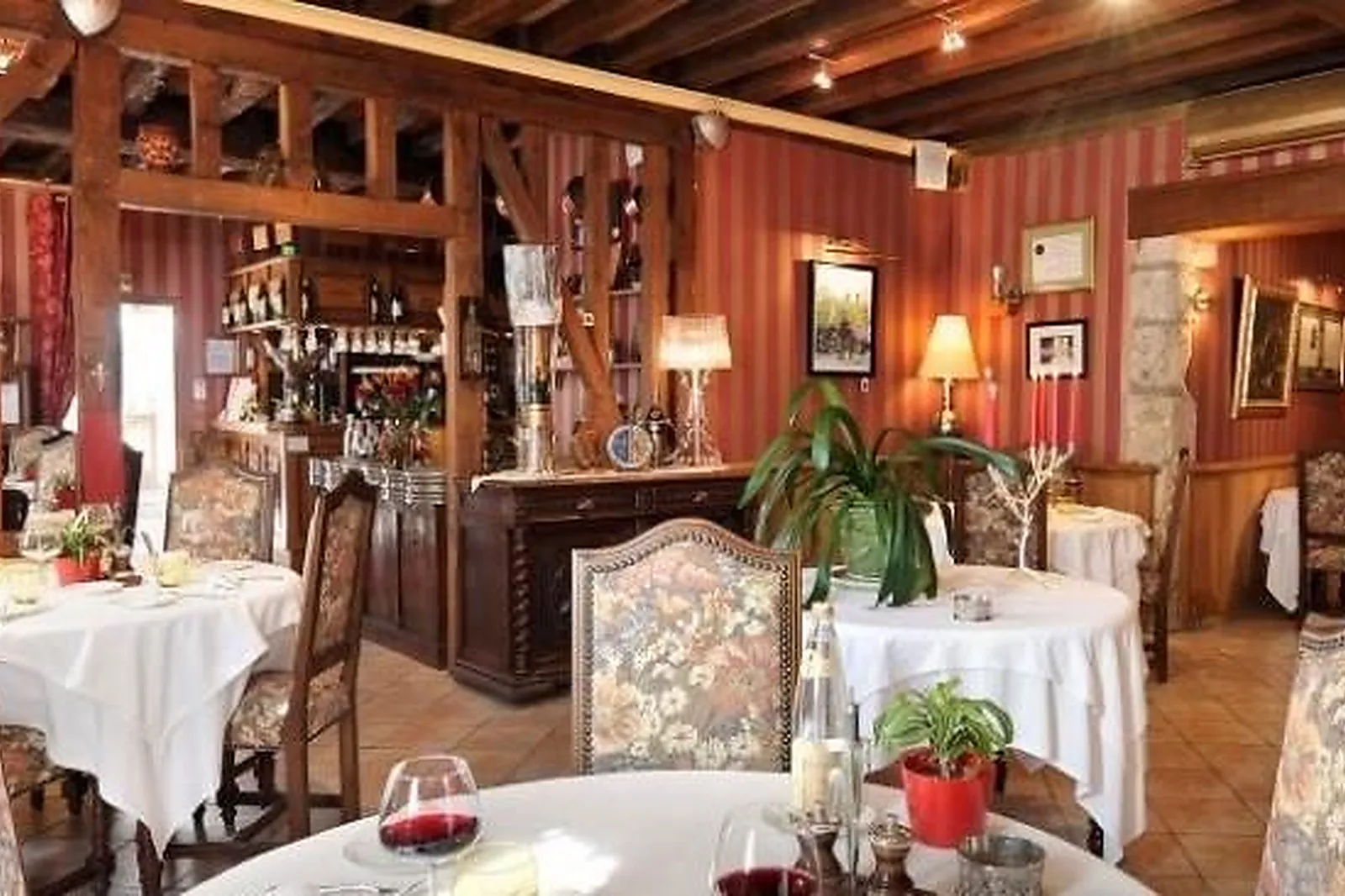 Lieux événementiels, AUBERGE DE VIENNE