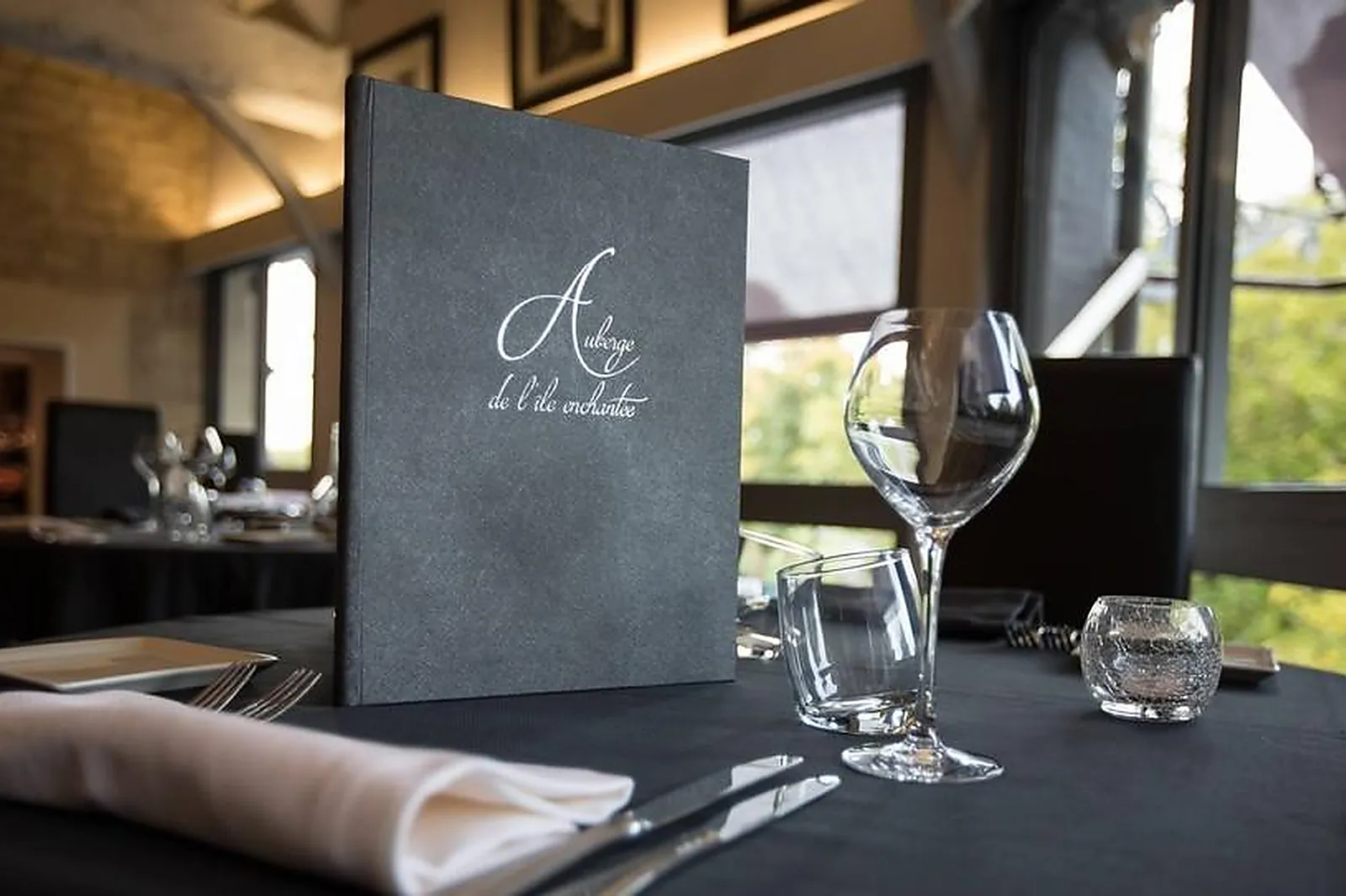 Lieux événementiels, AUBERGE DE L'ILE ENCHANTÉE