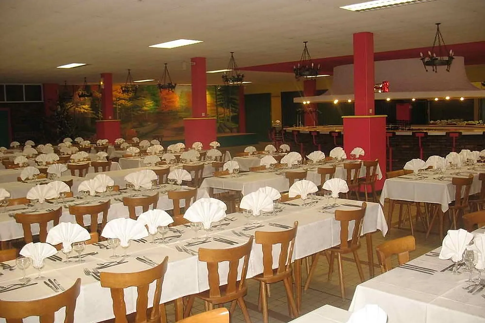 Lieux événementiels, AUBERGE DE LA FORÊT