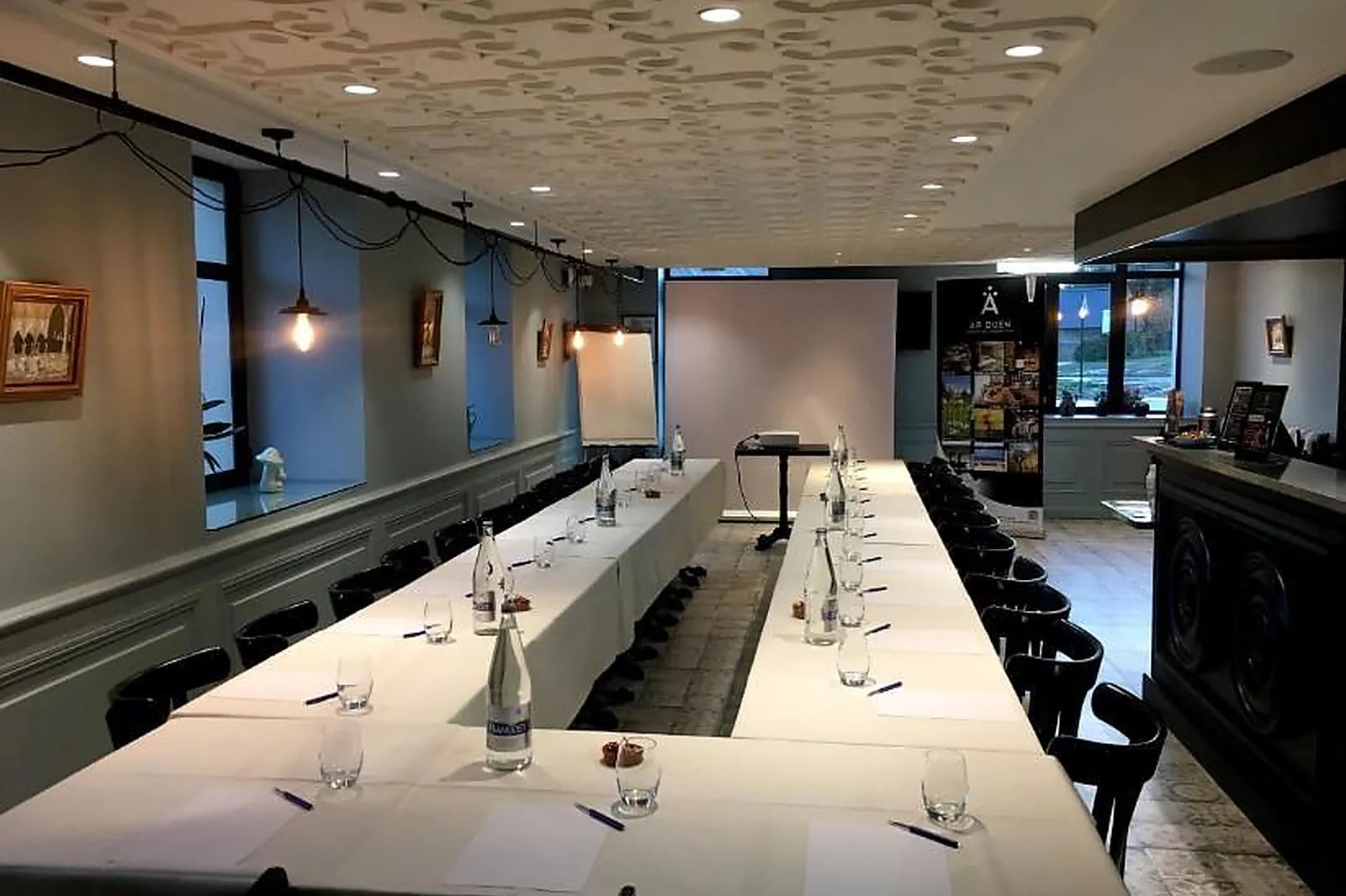 Lieux événementiels, AUBERGE DE LA HARDOUINAIS