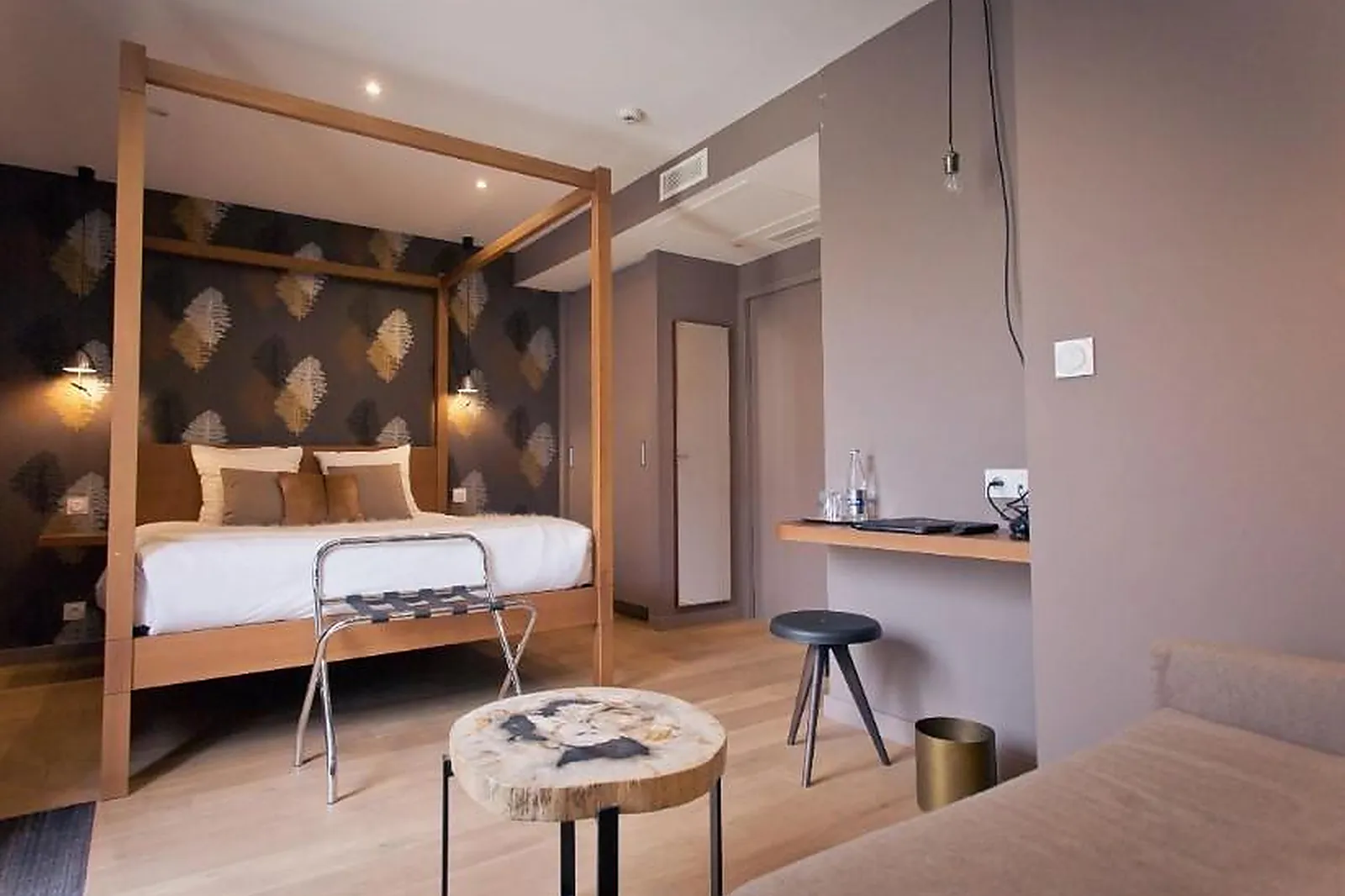 Lieux événementiels, AUBERGE DE LA HARDOUINAIS