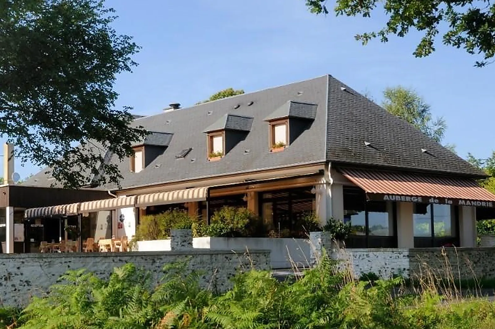Lieux événementiels, AUBERGE DE LA MANDRIE