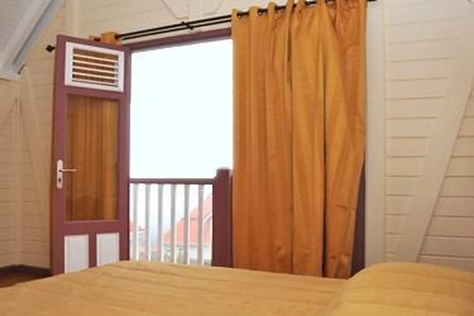 Lieux événementiels, AUBERGE DE LA MONTAGNE PELÉE