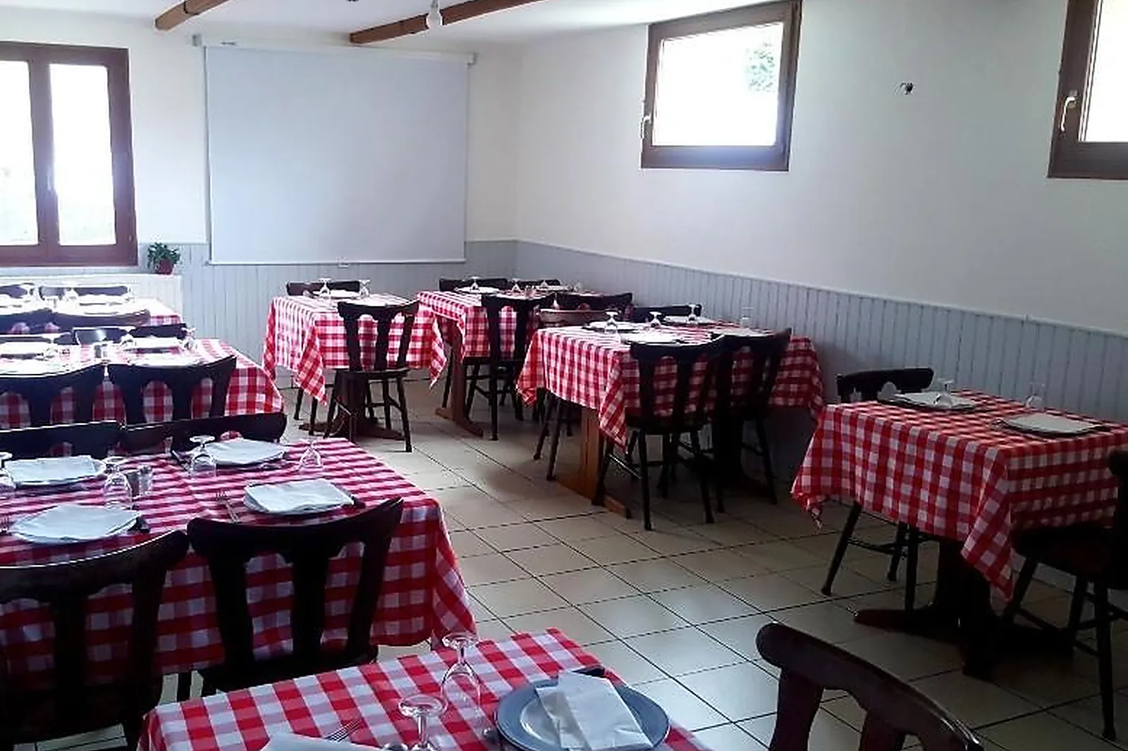 Lieux événementiels, AUBERGE DE LA POIRIE