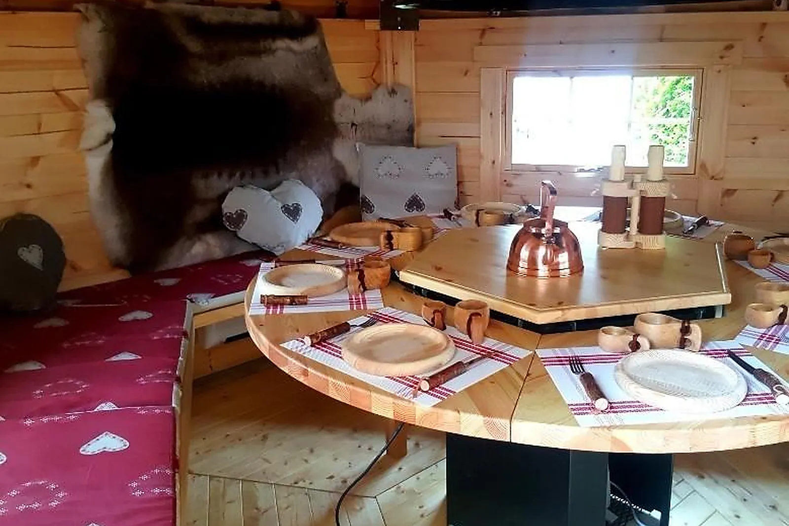 Lieux événementiels, AUBERGE DE LA POIRIE