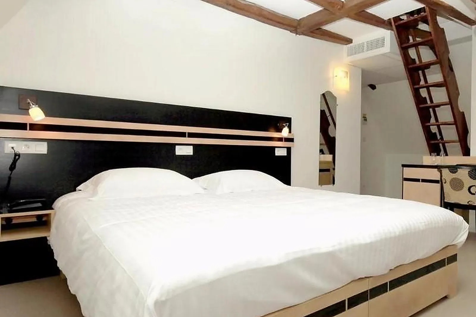 Lieux événementiels, AUBERGE DE LA XAINTRIE