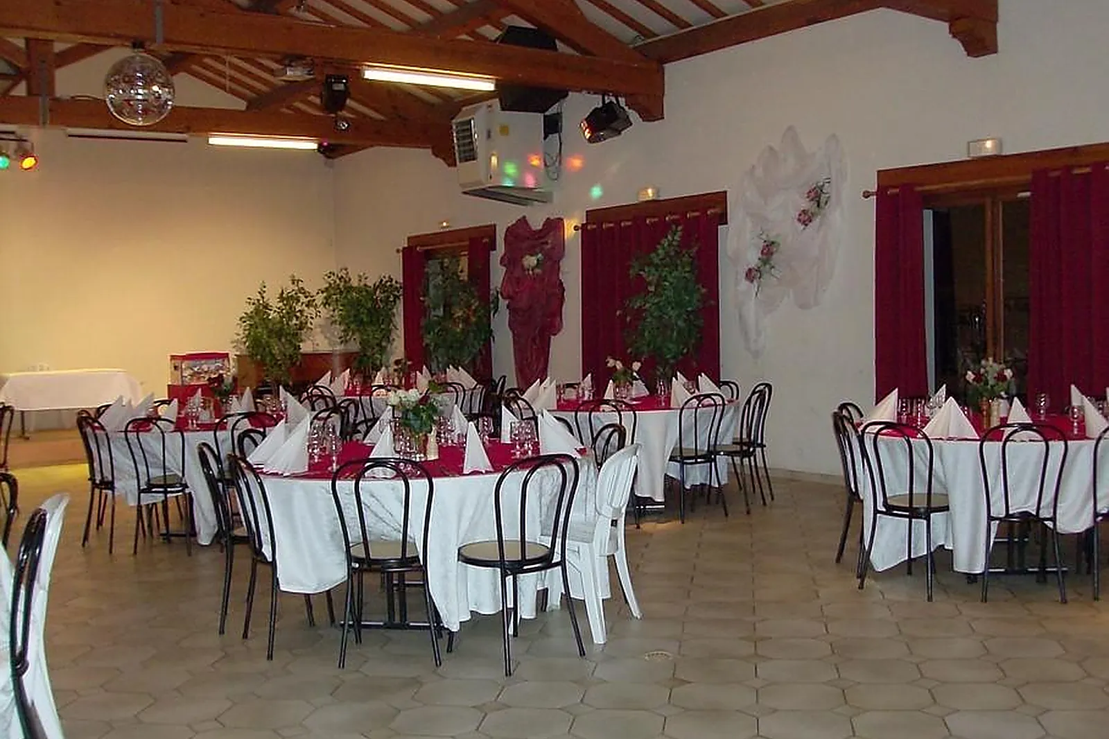 Lieux événementiels, AUBERGE DES 4 SAISONS