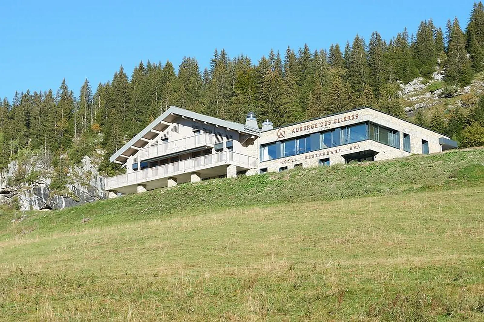 Lieux événementiels, AUBERGE DES GLIÈRES