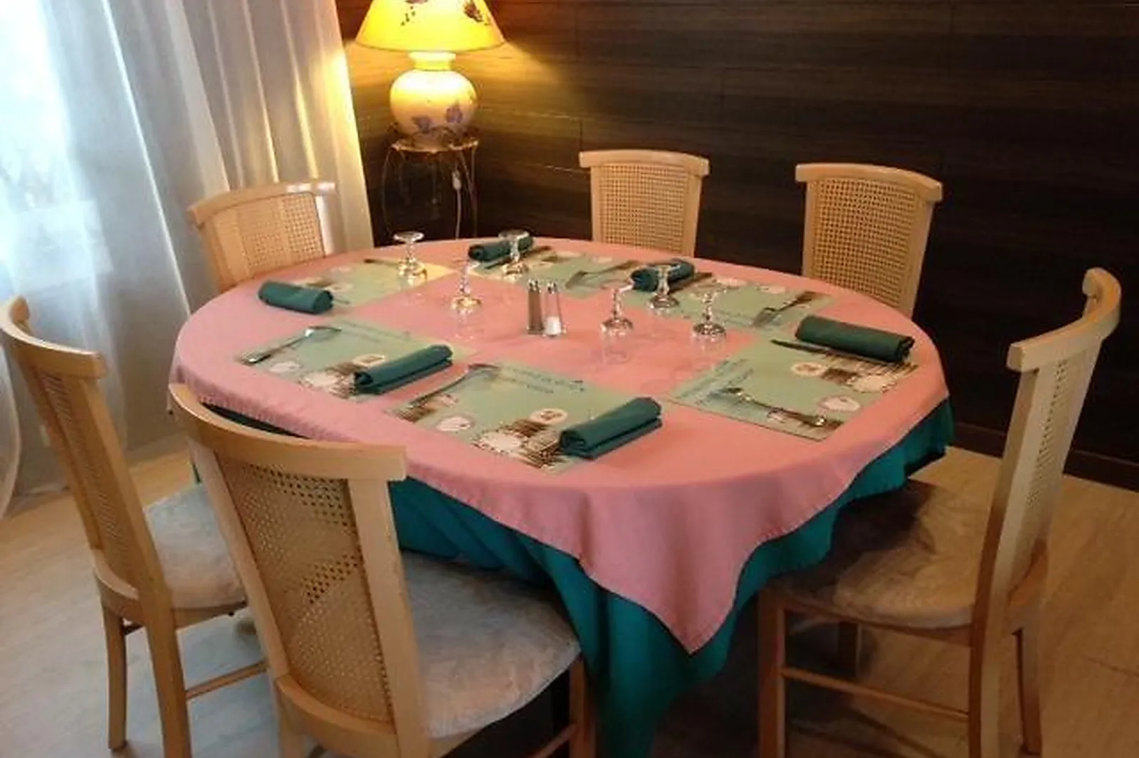 Lieux événementiels, AUBERGE DES GOURMETS