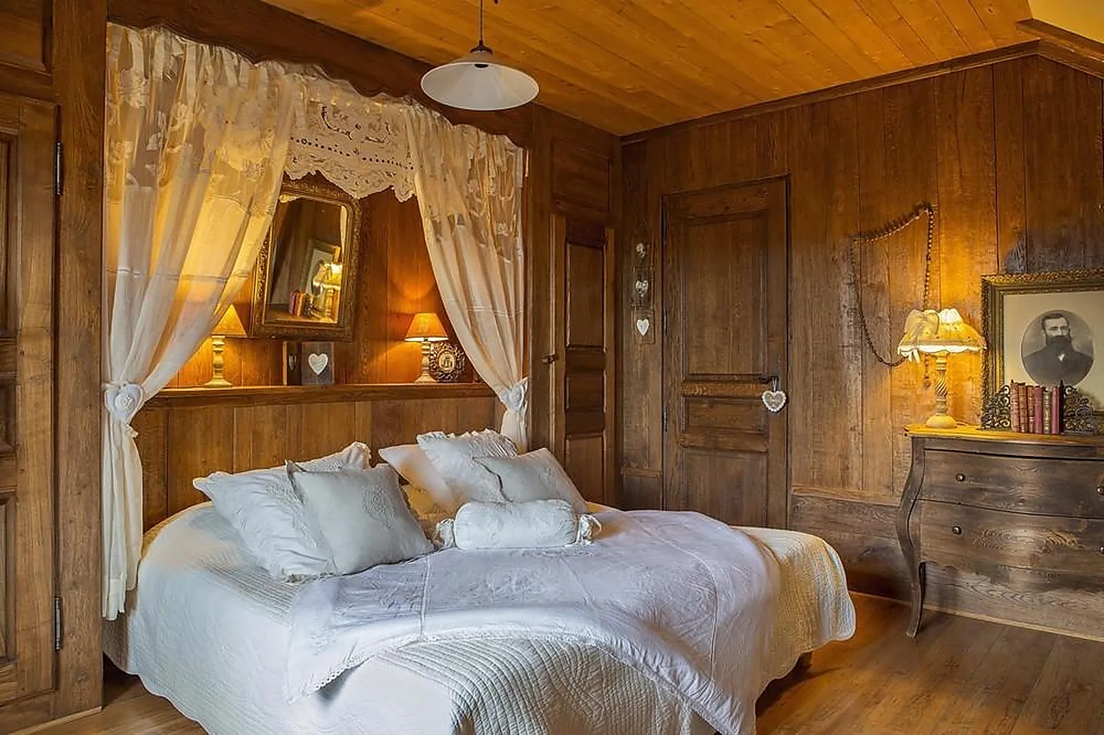 Lieux événementiels, AUBERGE DES MONTAGNES