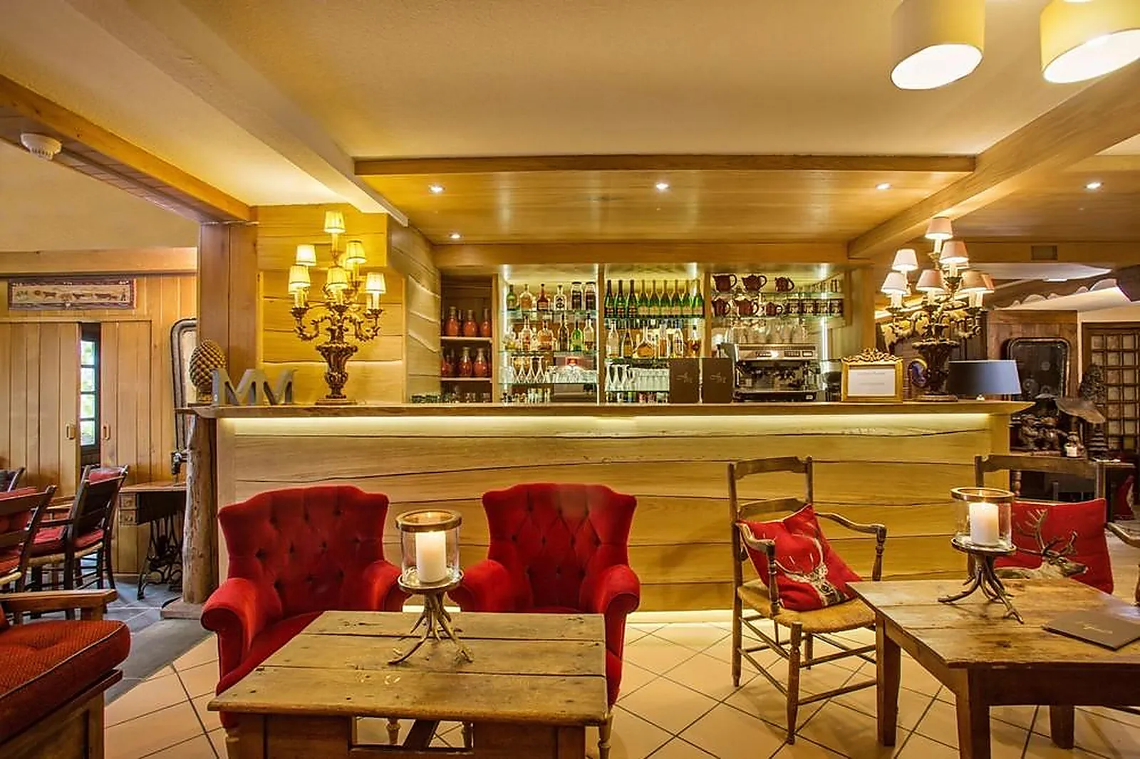 Lieux événementiels, AUBERGE DES MONTAGNES