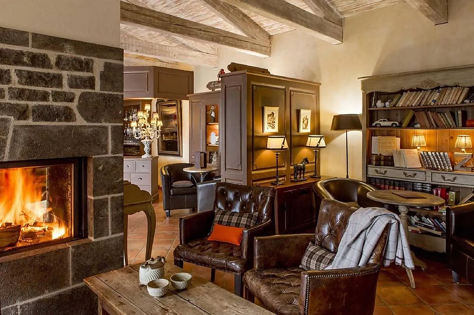 Lieux événementiels, AUBERGE DES MONTAGNES