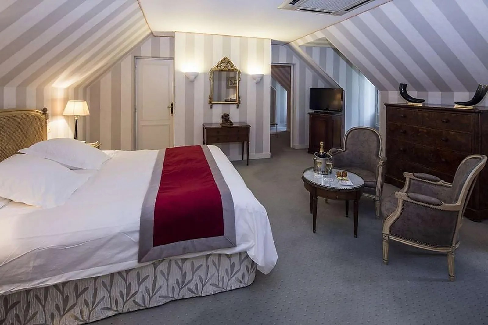 Lieux événementiels, AUBERGE DES TEMPLIERS