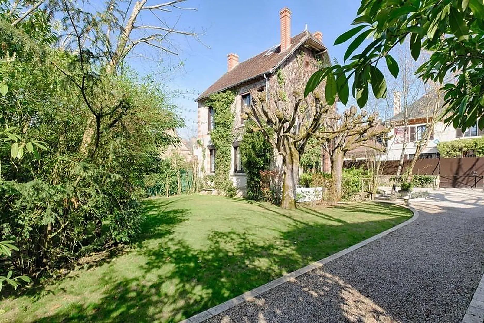 Lieux événementiels, AUBERGE DU BON LABOUREUR