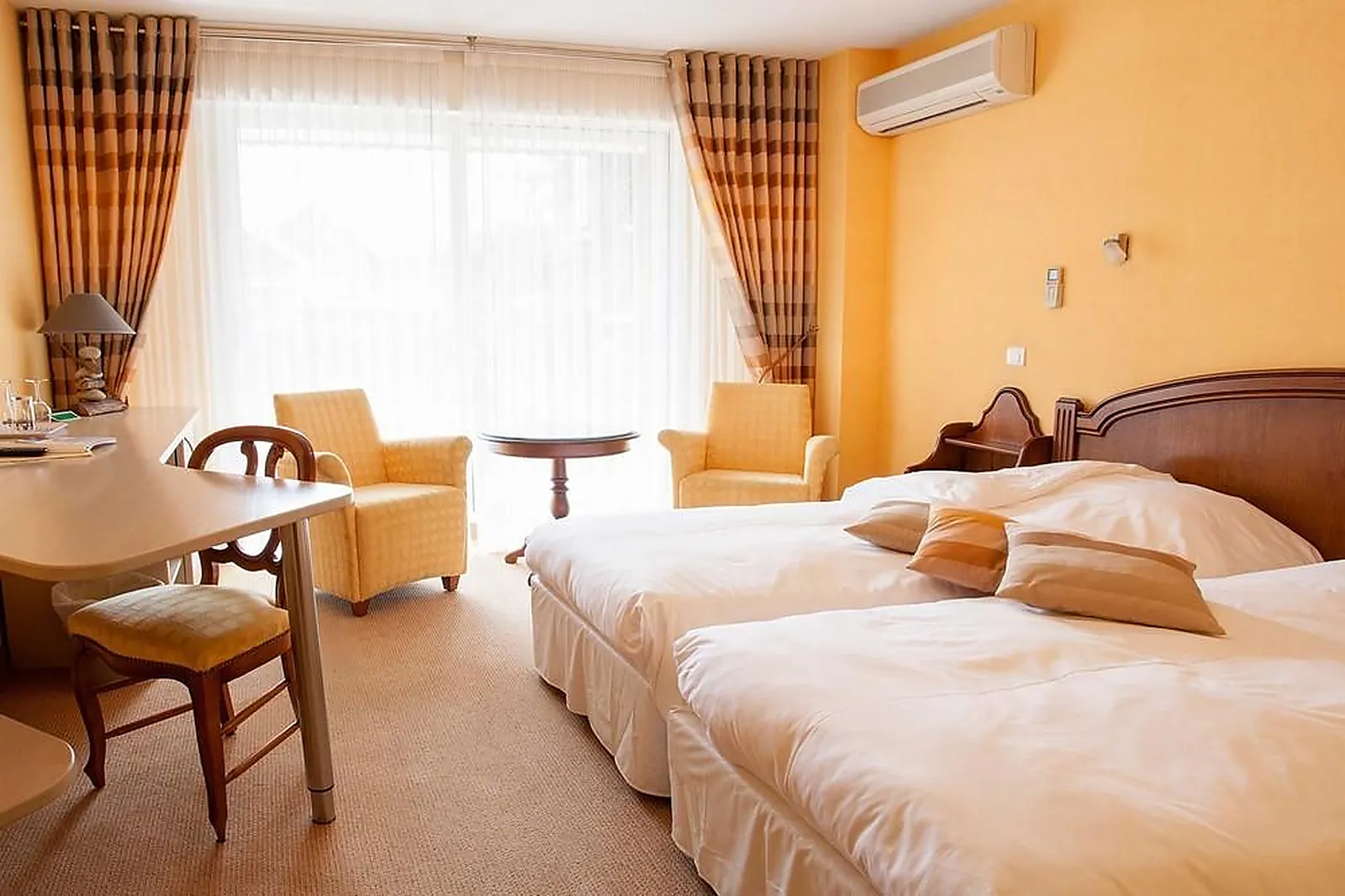 Lieux événementiels, AUBERGE DU CHEVAL BLANC