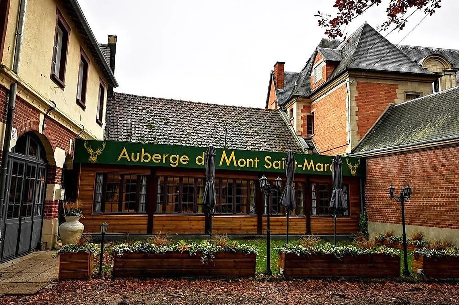 Lieux événementiels, AUBERGE DU MONT SAINT-MARD