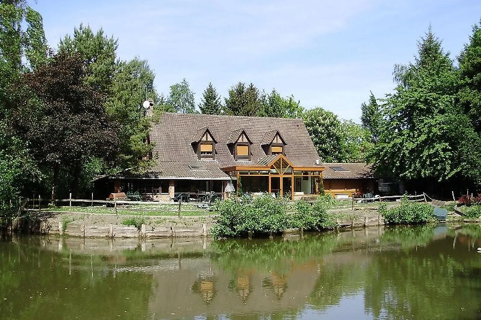 Lieux événementiels, AUBERGE DU BORD DES EAUX