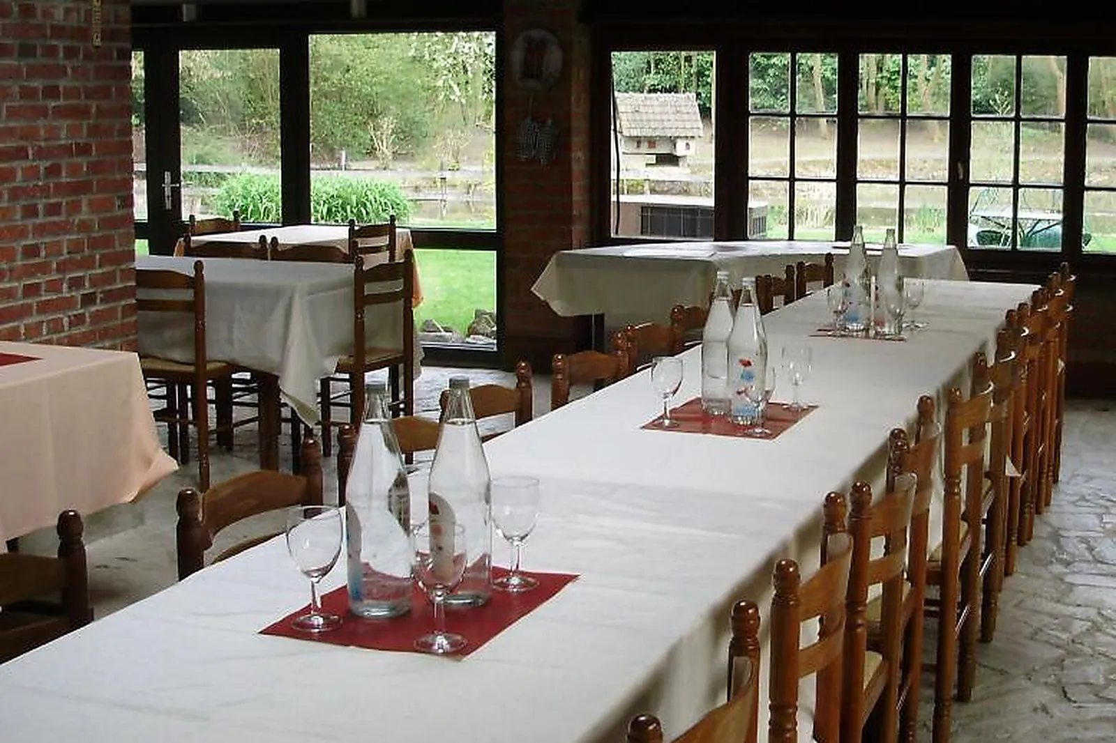 Lieux événementiels, AUBERGE DU BORD DES EAUX