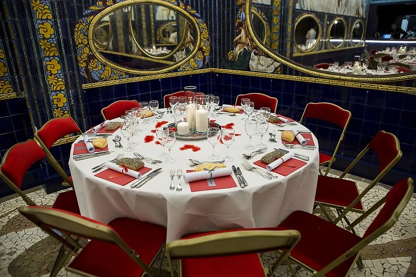 Lieux événementiels, AUX BELLES POULES