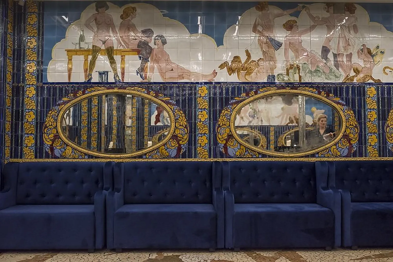 Lieux événementiels, AUX BELLES POULES