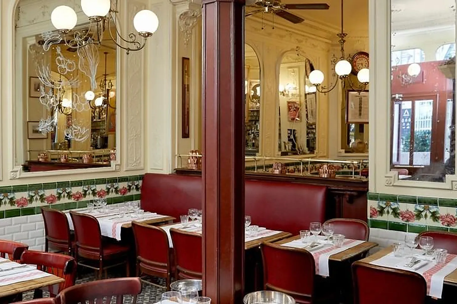 Lieux événementiels, AUX LYONNAIS