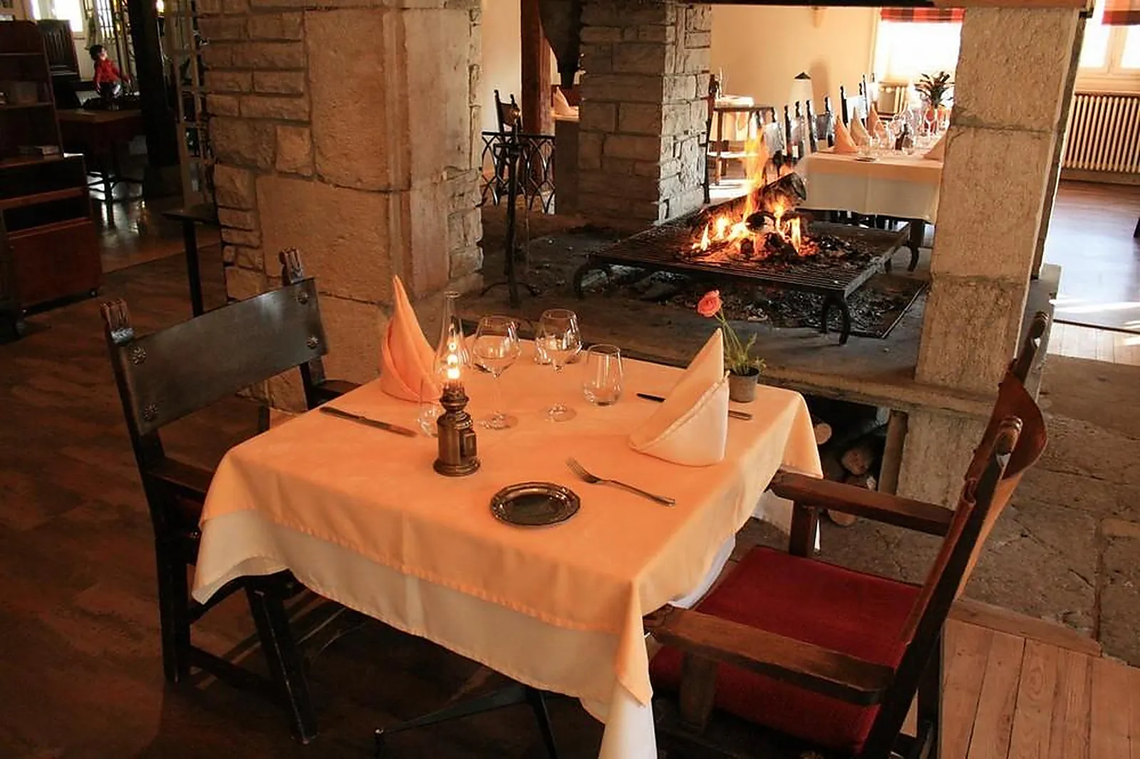 Lieux événementiels, AUX TRUITES BLEUES