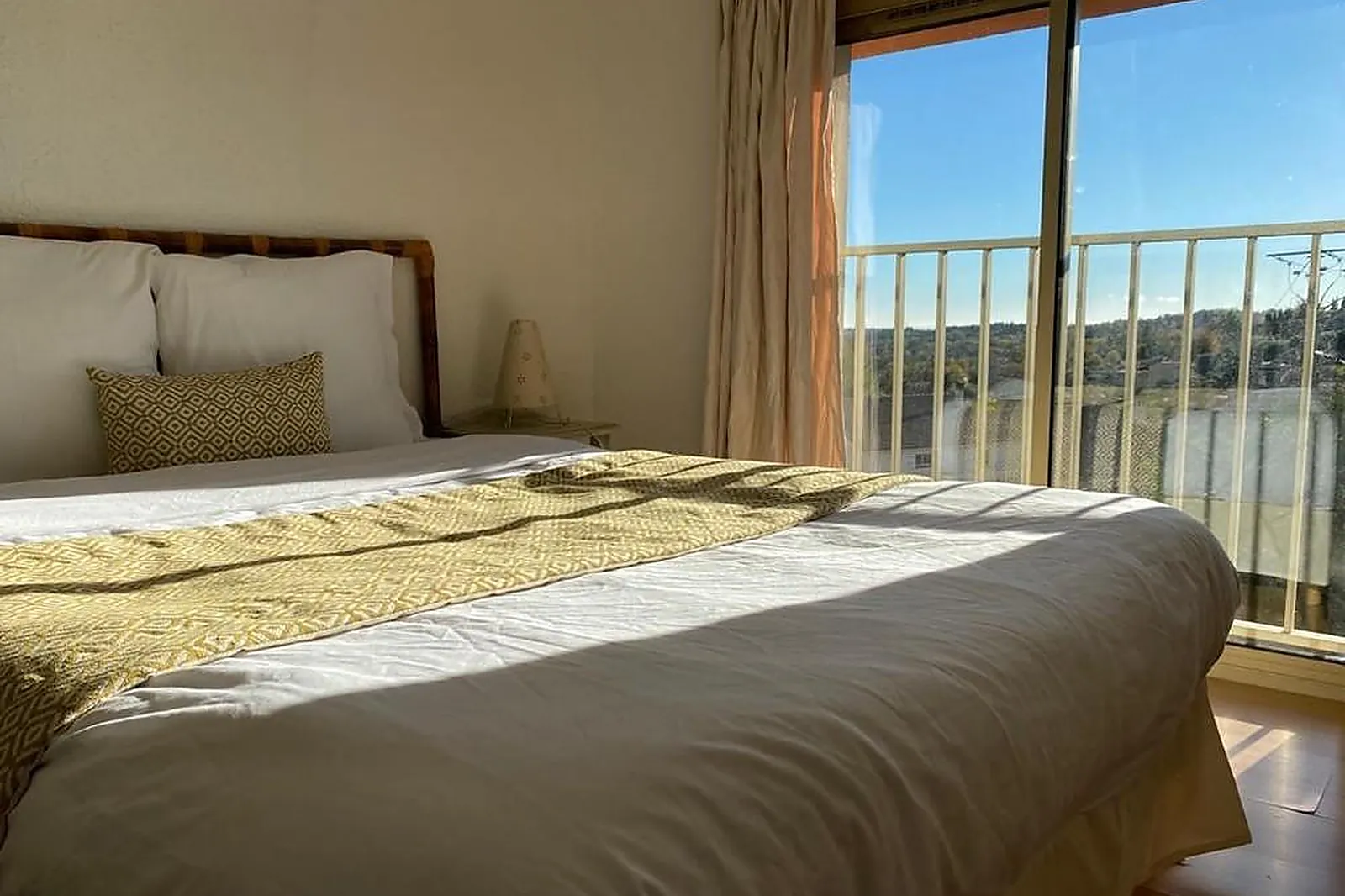 Lieux événementiels, AVOCADO HÔTEL RESTAURANT