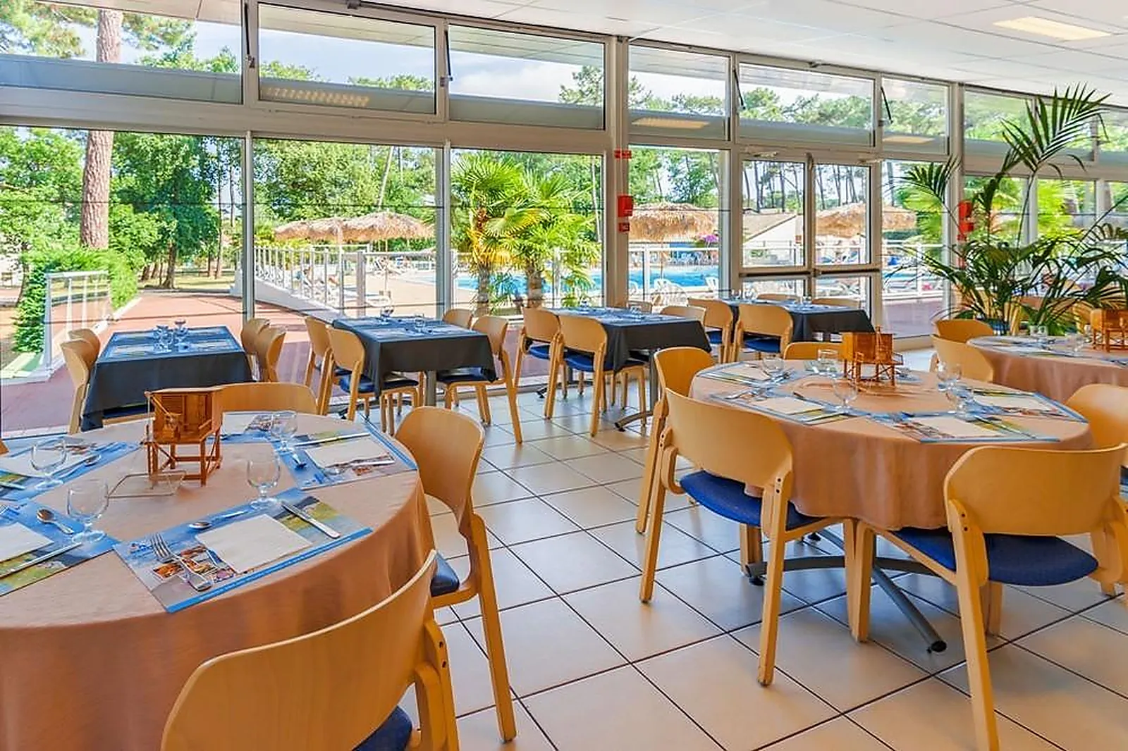 Lieux événementiels, AZUREVA RONCE-LES-BAINS