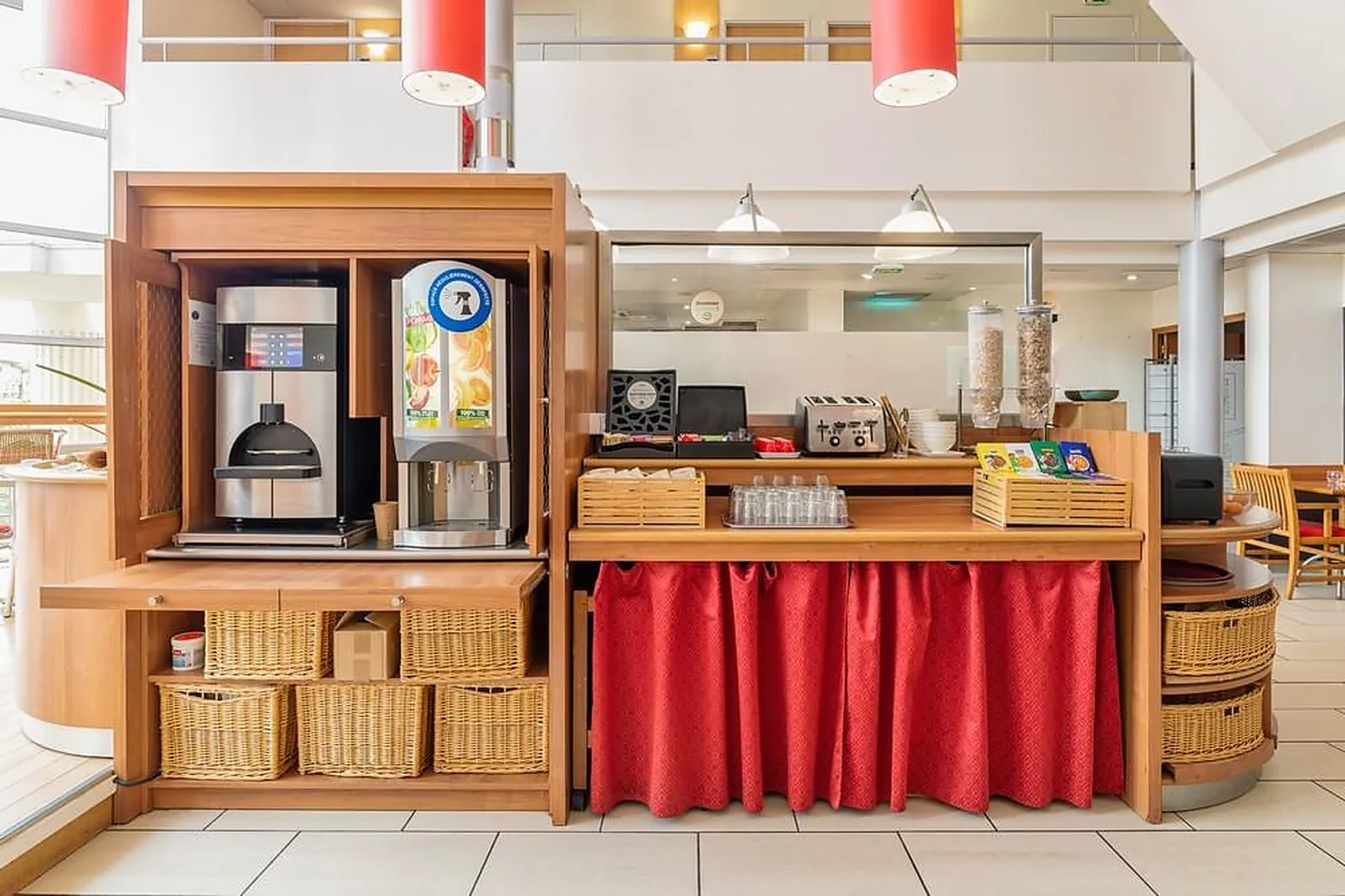 Lieux événementiels, BB HÔTEL LYON EUREXPO BRON