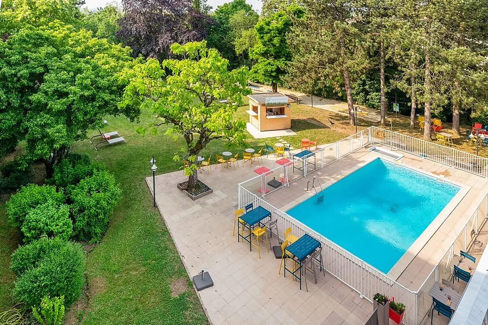 Lieux événementiels, B AND B HÔTEL LYON NORD