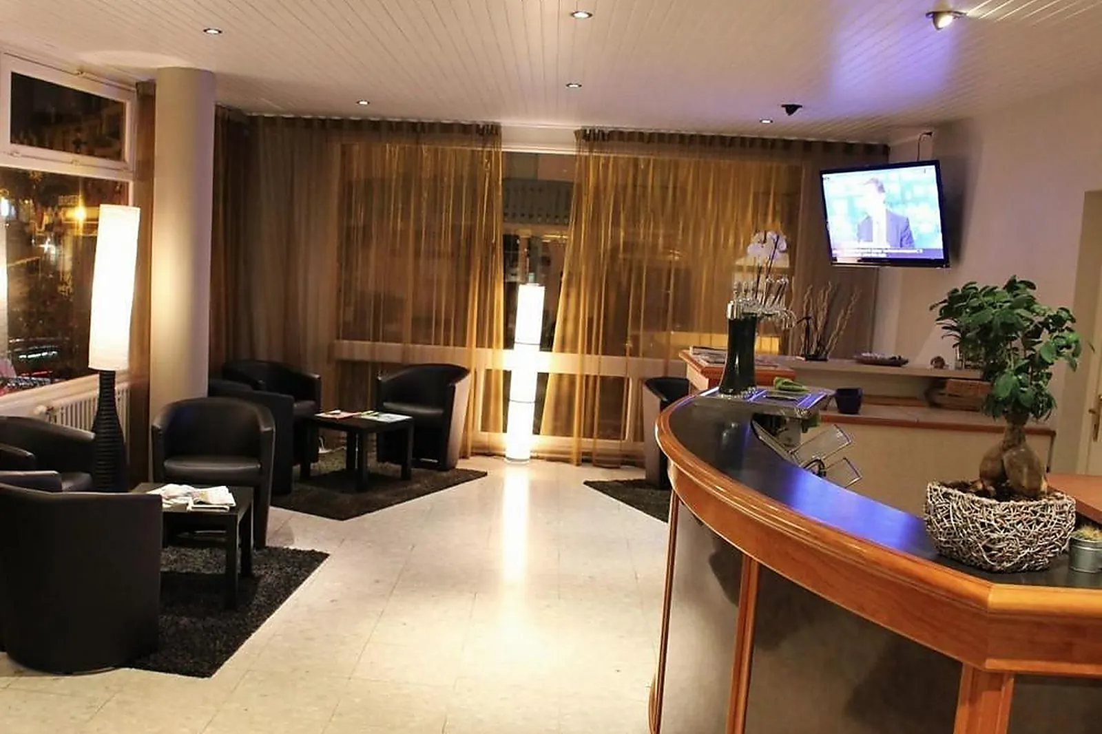 Lieux événementiels, BAGNOLES HÔTEL