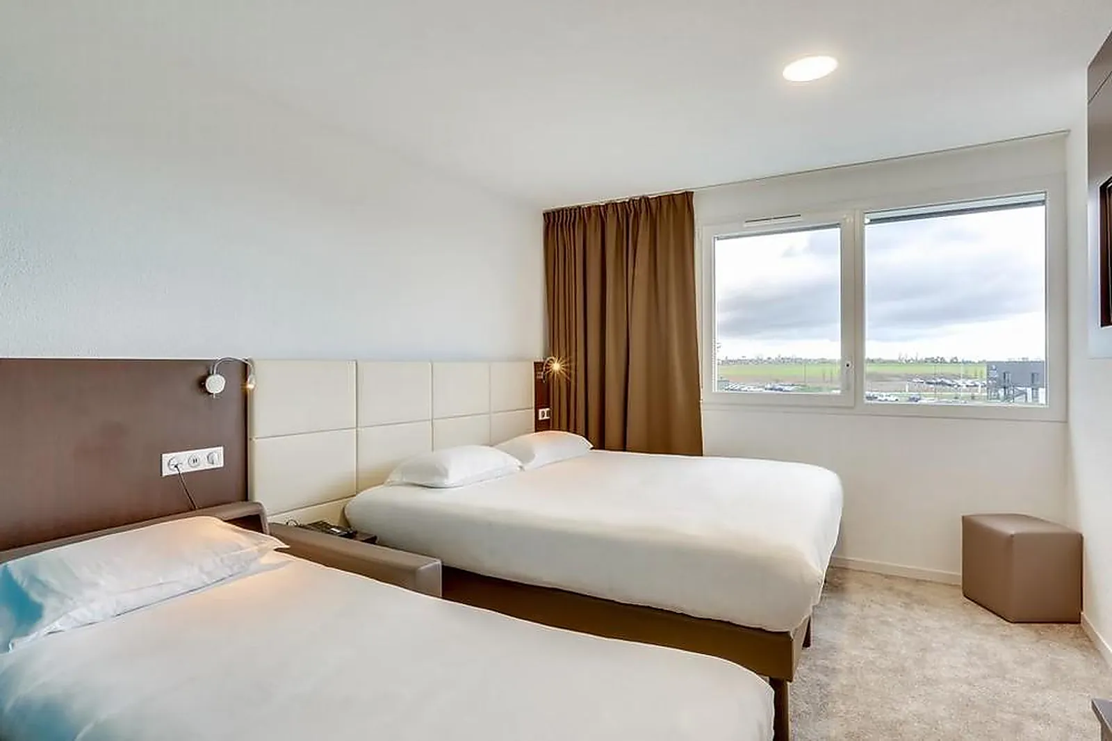 Lieux événementiels, BALLADINS CAEN MÉMORIAL