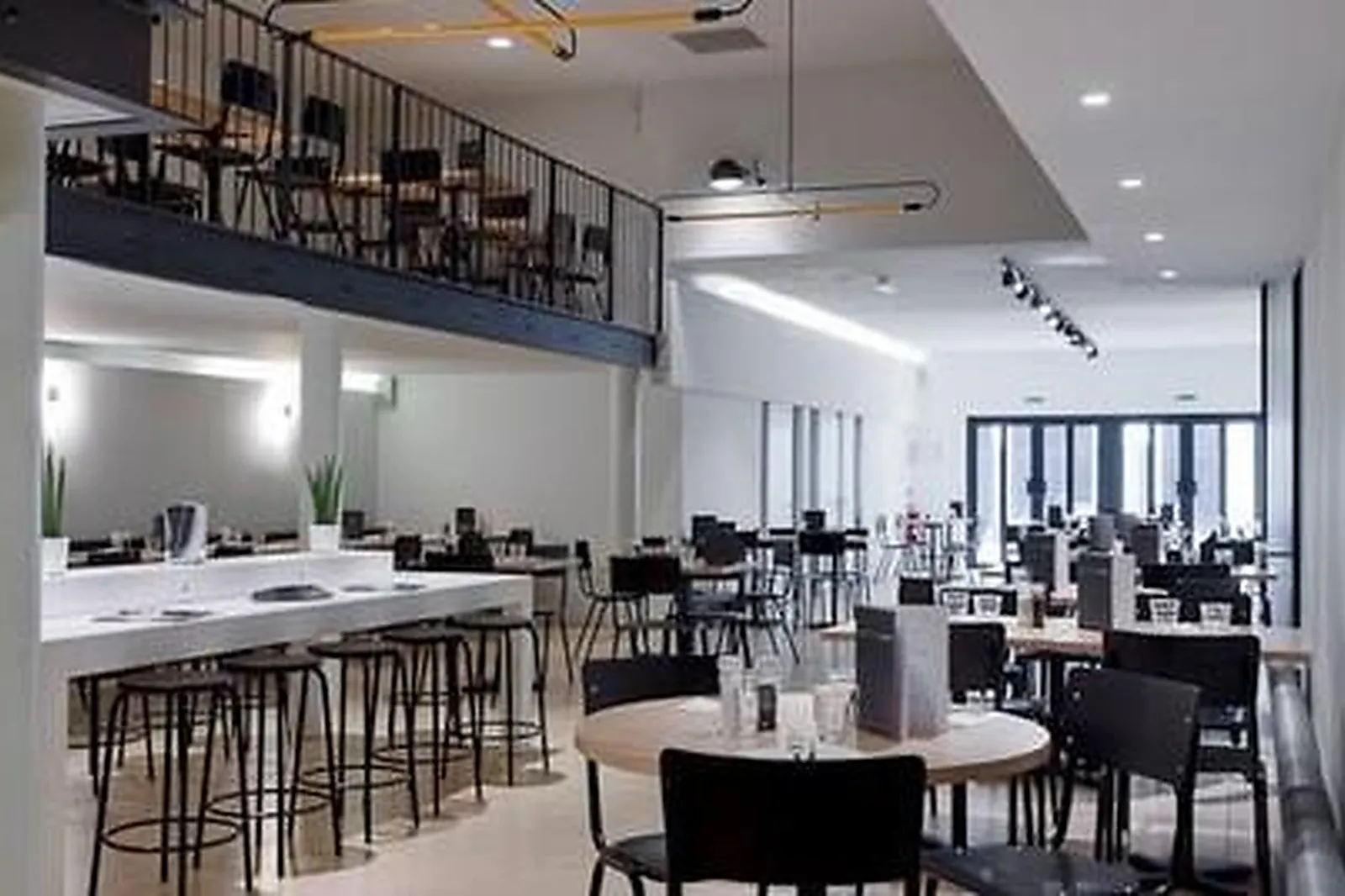 Lieux événementiels, BASILIC CAFÉ