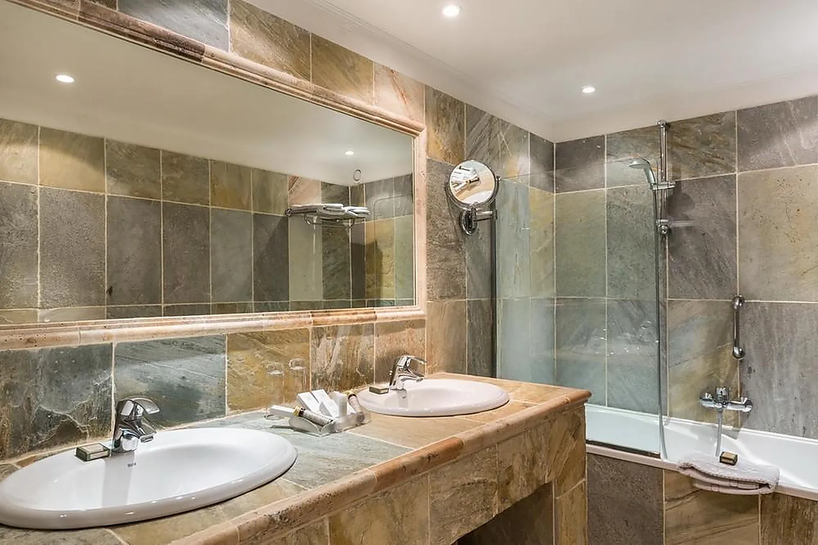 Lieux événementiels, BASTIDE DE TOURTOUR HÔTEL ET SPA