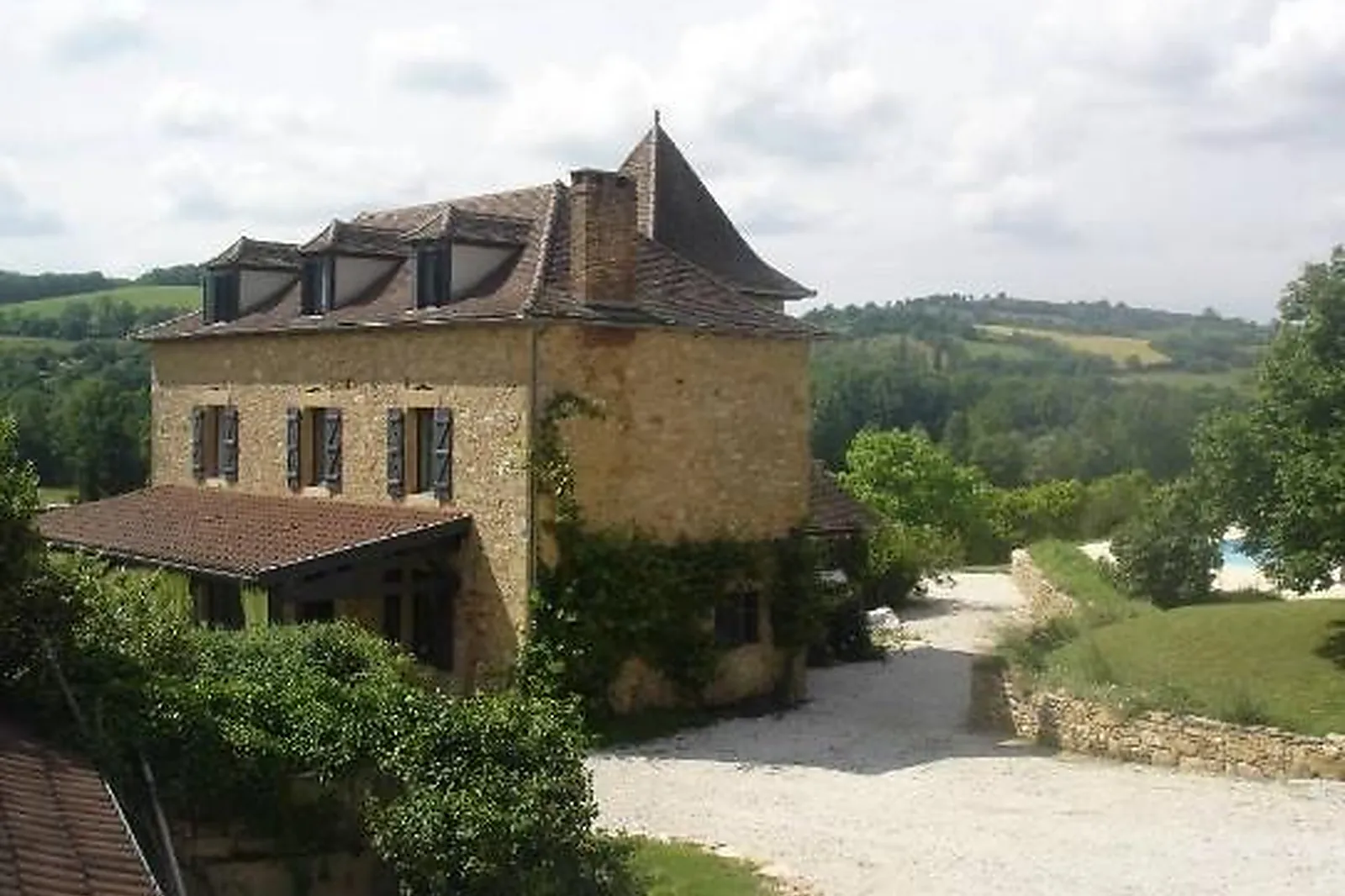 Lieux événementiels, BASTIE D'URFÉ